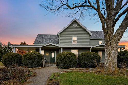 297 Goudy Rd, Mount Vernon, IA, 52314-9736 | Card Image