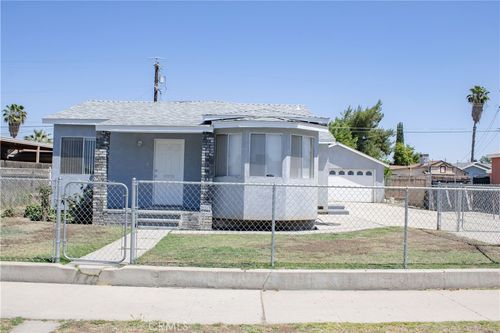 812 Wilson Ave, Bakersfield, CA, 93308-3239 | Card Image