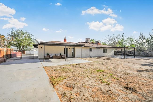 15620 Newmont Ave, House other with 3 bedrooms, 2 bathrooms and 2 parking in Lancaster CA | Image 18