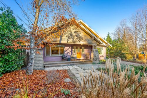 1610 Dogwood Ave, Comox, BC, V9M2X8 | Card Image