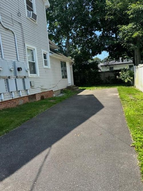 apt-5-12 Burnett Ave, Bay Shore, NY, 11706-8769 | Card Image