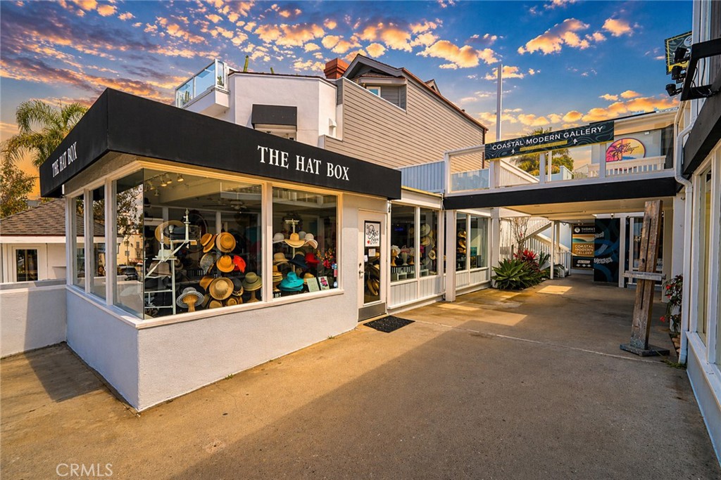 Commercial Sale in Laguna Beach 3
