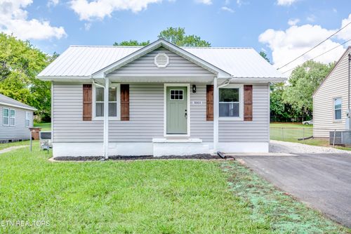 3003 Boright Dr, Knoxville, TN, 37917-2485 | Card Image