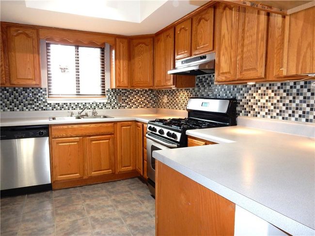 2058 Powers Ferry Trce Se, Condo with 2 bedrooms, 3 bathrooms and 2 parking in Marietta GA | Image 5