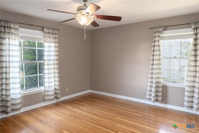 1307 N Main St, House other with 3 bedrooms, 2 bathrooms and null parking in Victoria TX | Image 23
