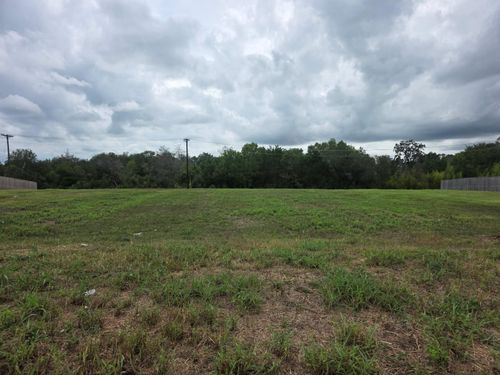 2068 Winepress Road, Brenham, TX, 77833 | Card Image