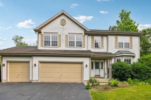 765 Providence Ln, Crystal Lake, IL, 60012-3781 | Card Image