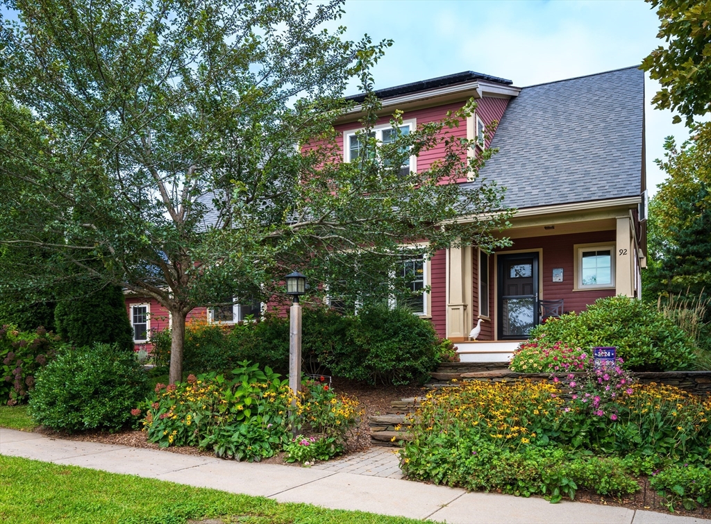 Olander Dr, Northampton, MA 01060