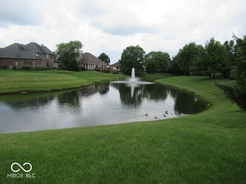 2415 Derby Dr, Shelbyville, IN, 46176-8869 | Card Image