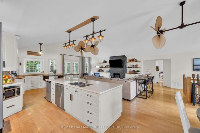 220 Garfield St, House other with 4 bedrooms, 3 bathrooms and 8 parking in Gananoque ON | Image 7