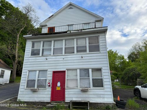 30 Erie St, Cohoes, NY, 12047-1738 | Card Image