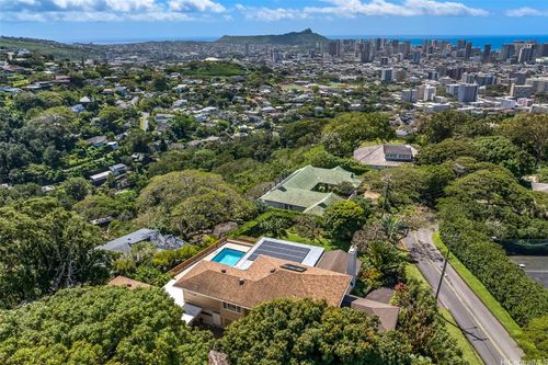 2475 Makiki Heights Dr, Honolulu, HI, 96822-2547 | Card Image