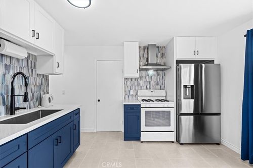2-1099 Bonita St, Tustin, CA, 92780-4618 | Card Image
