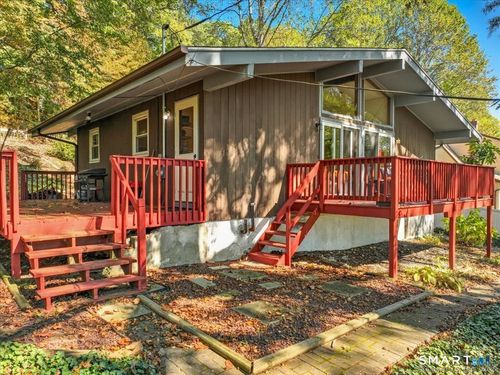 20 Terese Rd, Beacon Falls, CT, 06403-1241 | Card Image