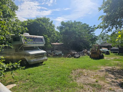 915 Novella, Adkins, TX, 78101-3351 | Card Image