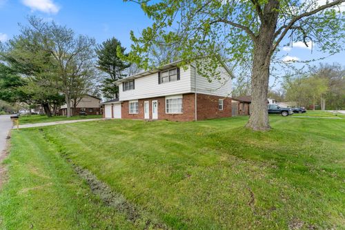 2102-2104 Washington Ave, Chesterton, IN, 46304-2752 | Card Image