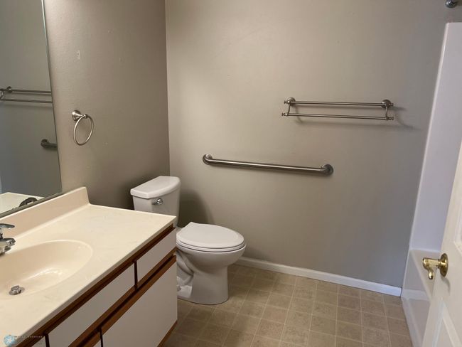 Main Bath.jpg | Image 4