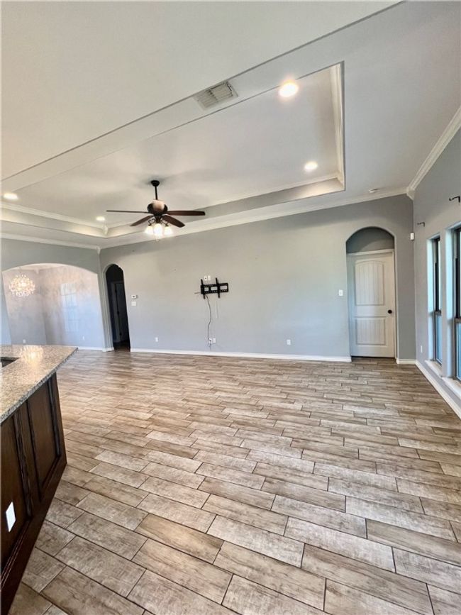 2310 Vaughn Dr, House other with 4 bedrooms, 2 bathrooms and 2 parking in Corpus Christi TX | Image 7