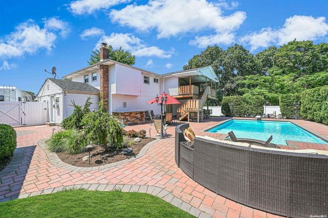 9 Wakefield Ct, House other with 5 bedrooms, 4 bathrooms and null parking in Deer Park NY | Image 7