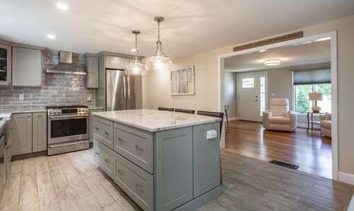 300 South St E, Raynham, MA, 02767-5130 | Card Image
