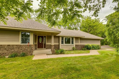 10735 3rd Street Pl N, Lake Elmo, MN, 55042-9692 | Card Image