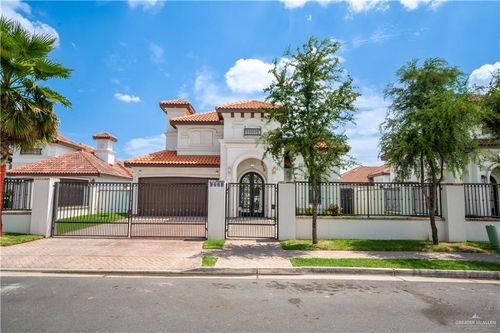 5009 Pecan Ave, McAllen, TX, 78501-3180 | Card Image