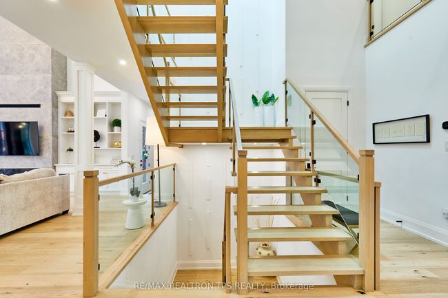 35 Heber Down Cres, House other with 5 bedrooms, 5 bathrooms and 6 parking in Whitby ON | Image 23