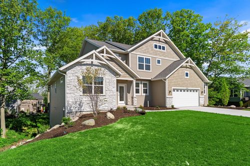 8206 Eagle Peak Dr, Jenison, MI, 49428-8792 | Card Image