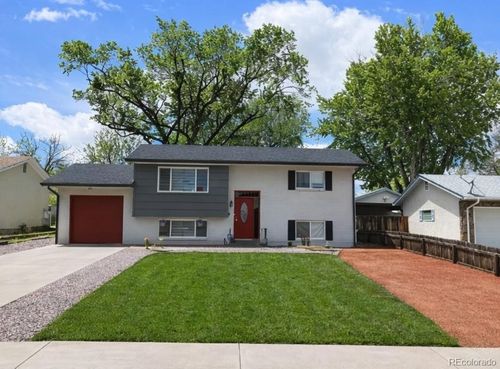2111 Vinewood Ln, Pueblo, CO, 81005-2729 | Card Image