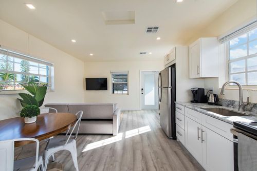 2-115 Se 2nd Ave, Hallandale Beach, FL, 33009-5512 | Card Image