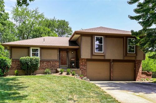 503 Se Brownfield Dr, Lees Summit, MO, 64063-6134 | Card Image