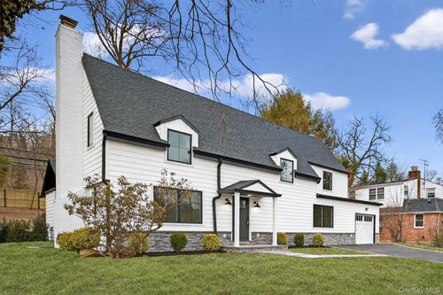 199 Salem Rd, Roslyn Heights, NY, 11577-1518 | Card Image