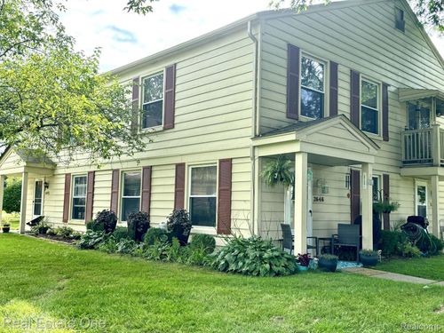 2646 Wildwood Ct, Lake Orion, MI, 48360-1758 | Card Image