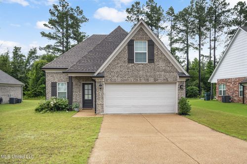2674 Dela Dr, Southaven, MS, 38672-1068 | Card Image