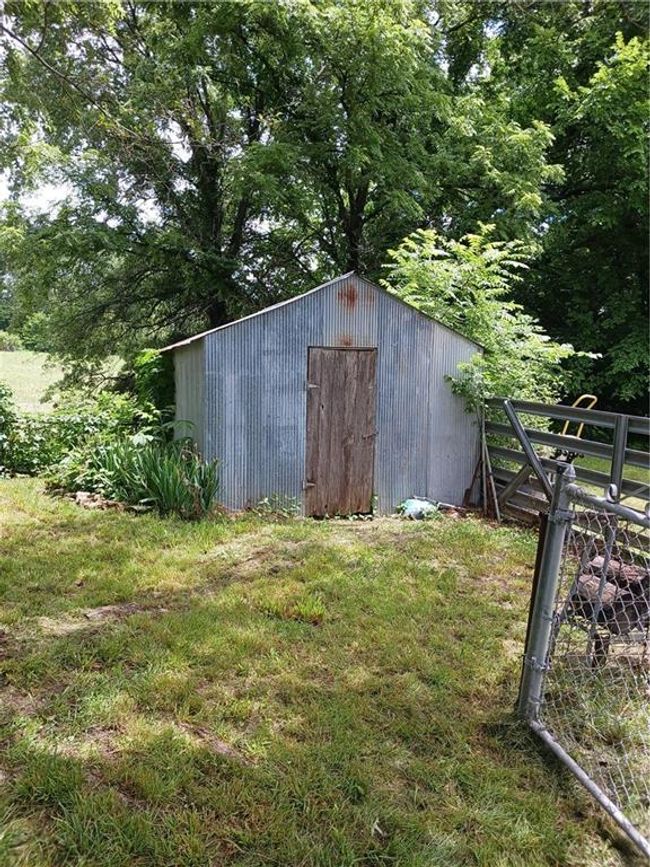 871 Sw 301 St Rd, House other with 2 bedrooms, 1 bathrooms and null parking in Chilhowee MO | Image 28