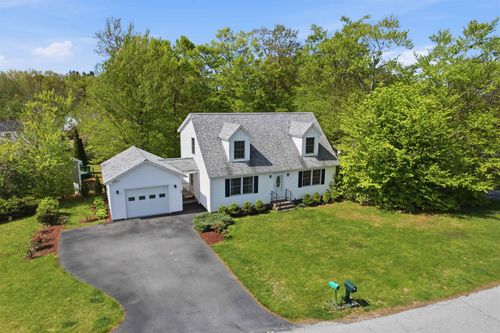 105 Albe Dr, Bennington, VT, 05201 | Card Image