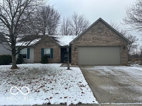 7737 Gold Coin Dr, Avon, IN, 46123-7884 | Card Image