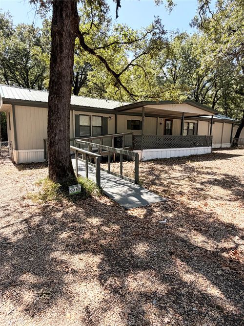 107 Meadowlark Ln, Mabank, TX, 75156-4183 | Card Image