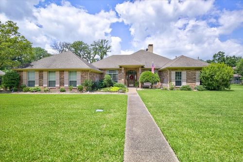 111 Trailwood Rd, Enchanted Oaks, TX, 75156-7904 | Card Image