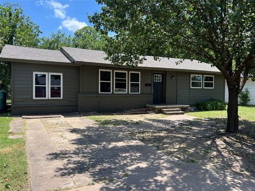 1515 N Binkley St, Sherman, TX, 75092-3516 | Card Image