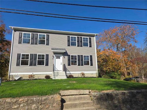 8 Wincheck Pond Rd, Rockville, RI, 02873-1007 | Card Image