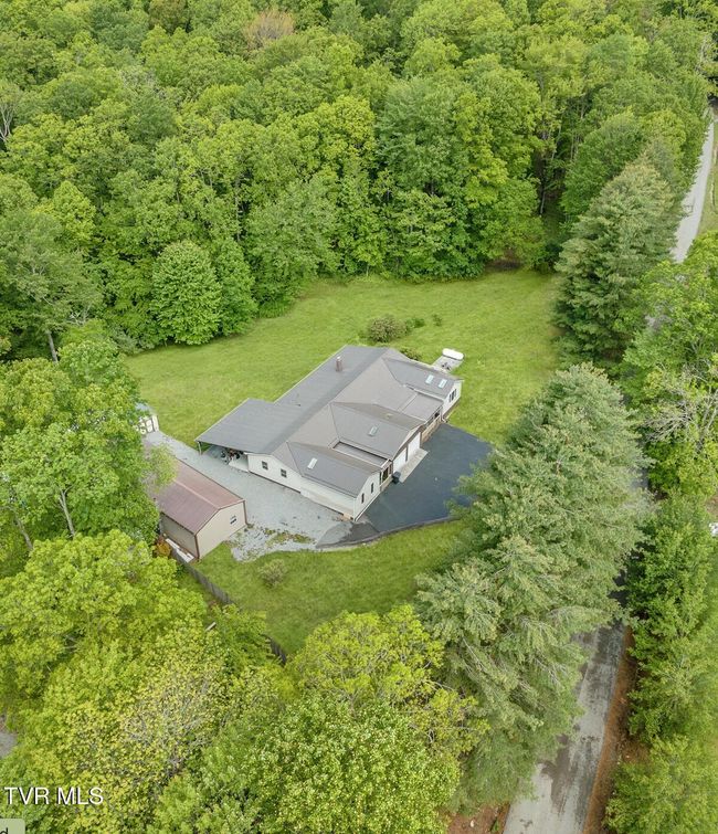 9266 Forest Rd, House other with 4 bedrooms, 4 bathrooms and null parking in Coeburn VA | Image 4