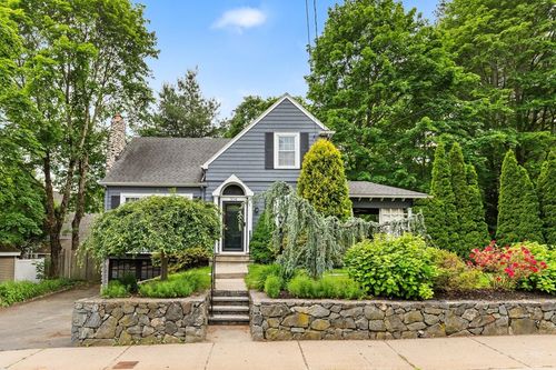 304 Lowell St, Reading, MA, 01867-1523 | Card Image