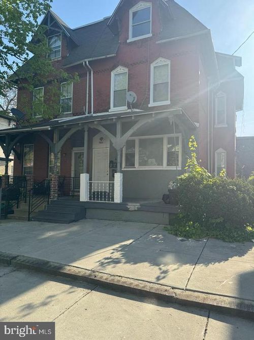 811 N Preston St, PHILADELPHIA, PA, 19104-4824 | Card Image