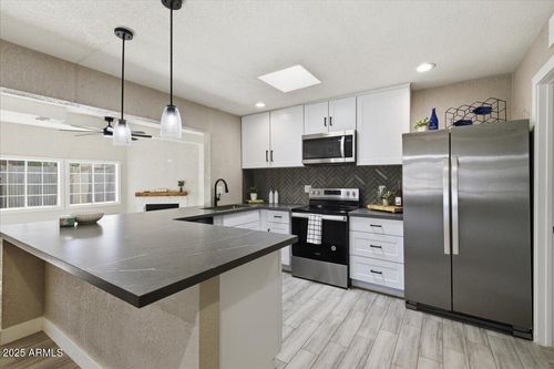 2612 N 31st St, Phoenix, AZ, 85008-1125 | Card Image