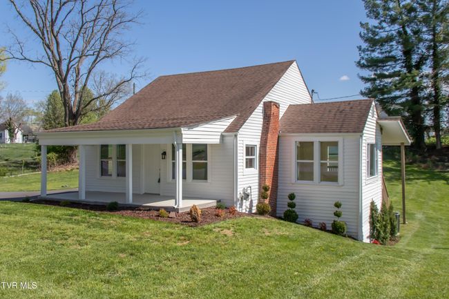 Let's Look at the 3 Bdrm 1 Bath home....... | Image 5