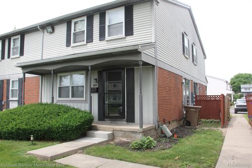 101 Beechwoode Ln, Pontiac, MI, 48340-2203 | Card Image