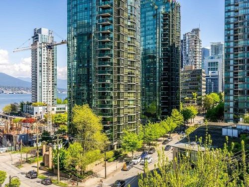 303-1415 W Georgia St, Vancouver, BC, V6G3C8 | Card Image