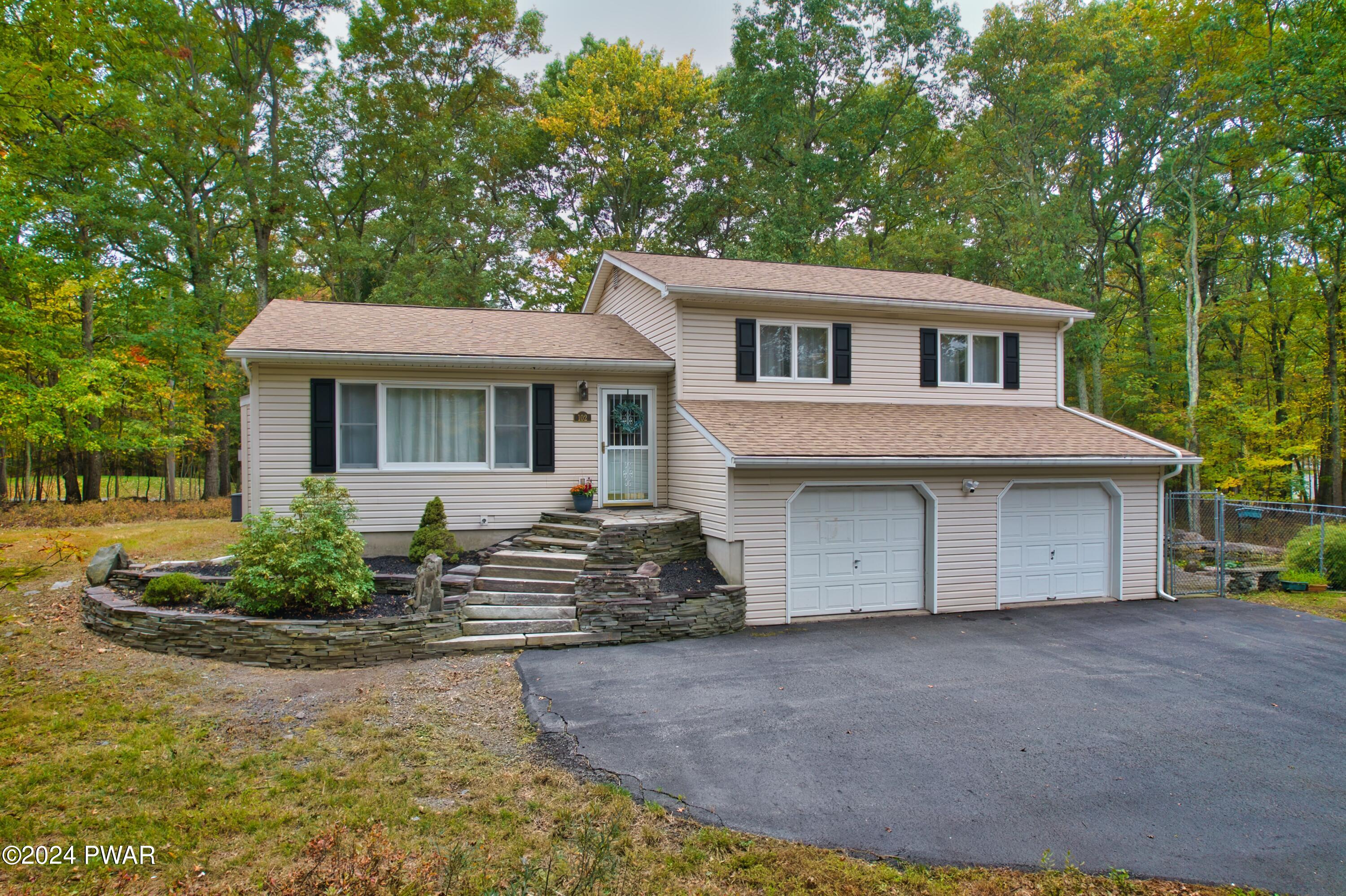 Sprint Ct, Milford, PA 18337