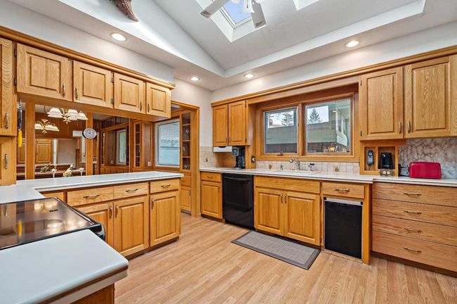 26 Rossburn Cres Sw, House detached with 1 bedrooms, 2 bathrooms and 2 parking in Calgary AB | Image 11